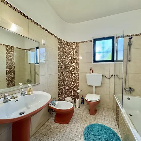 Browns 2 With Pool By Homing